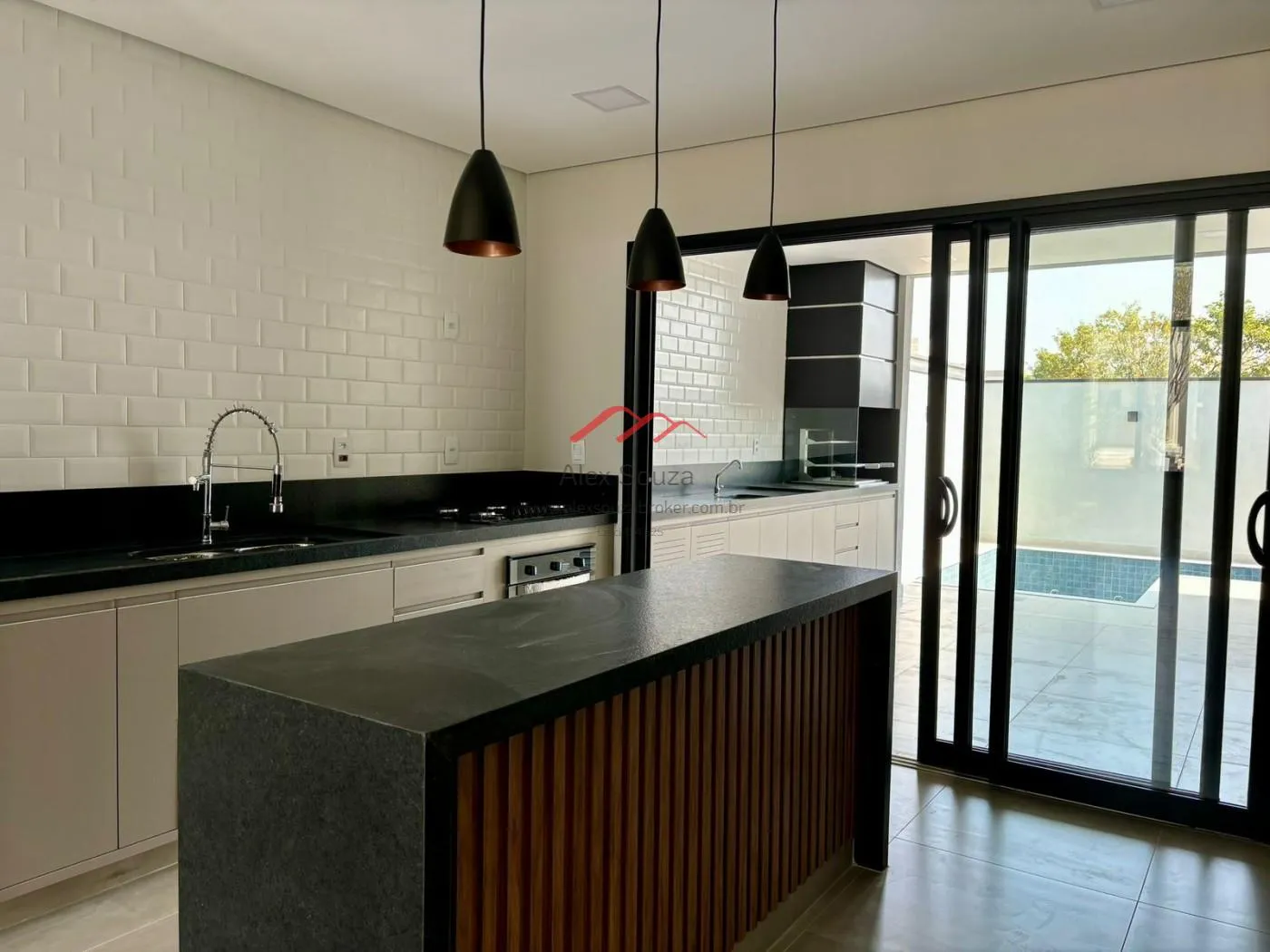 Imagem Casa em Condomínio para Venda em Hortolândia, Residencial Jardim de Mônaco, 3 dormitórios, 1 suíte, 3 banheiros, 4 vagas