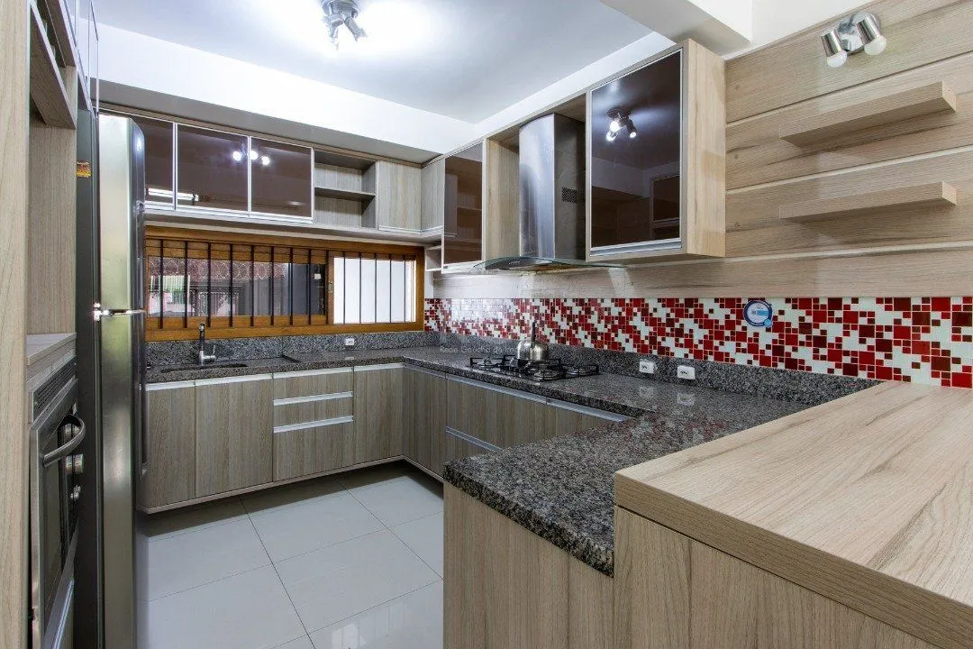 Imagem Casa para Venda - 204m², 3 dormitórios, sendo 3 suites, 2 vagas - Espirito Santo