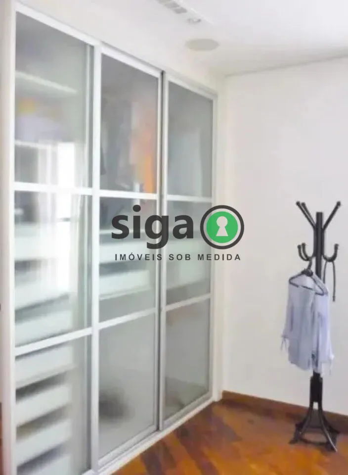 Imagem Casa em Campo Belo á Venda - 682m², 3 quartos, 7 vagas