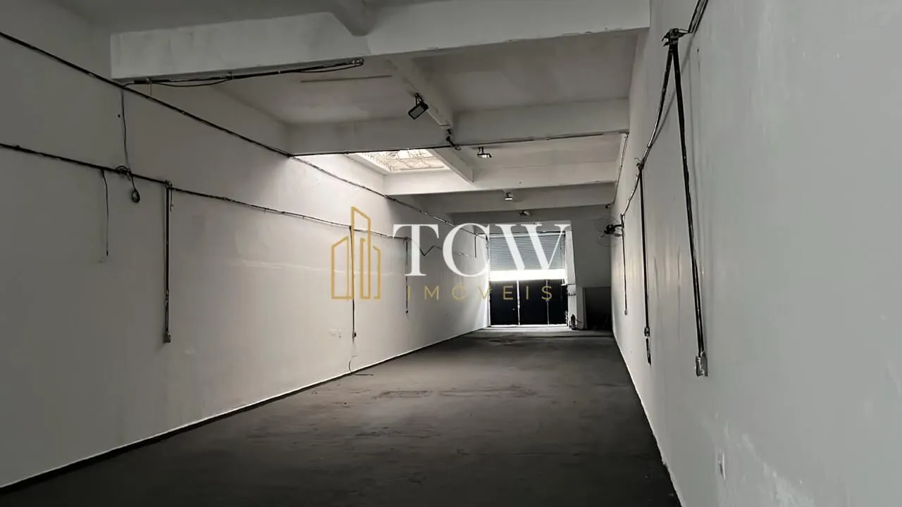 Foto do imóvel: Galpão para Locação na Luz | 300 m² | Pé-Direito de Aproximadamente 6 m | São Paulo/SP em Luz
