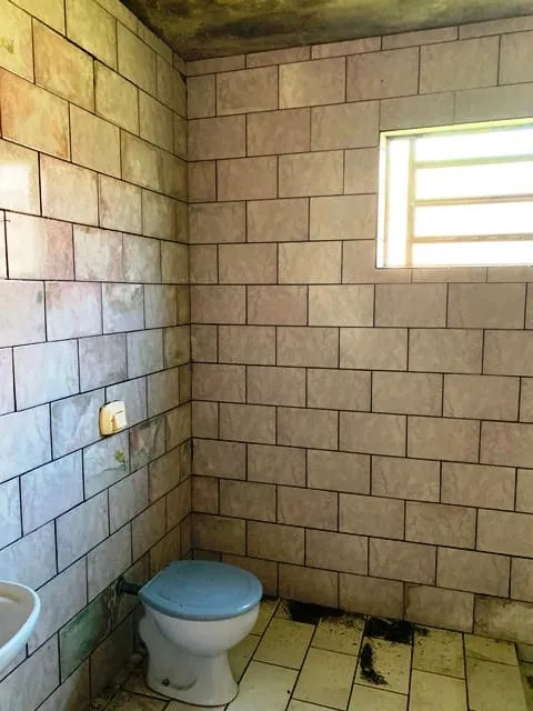 Imagem Casa à venda 2 Quartos, 2 Vagas, 250M², Conjunto Residencial Araretama, Pindamonhangaba - SP