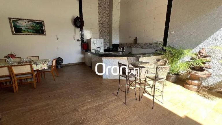 Imagem Casa à venda, 240 m² por R$ 825.000,00 - Residencial São Leopoldo Complemento - Goiânia/GO