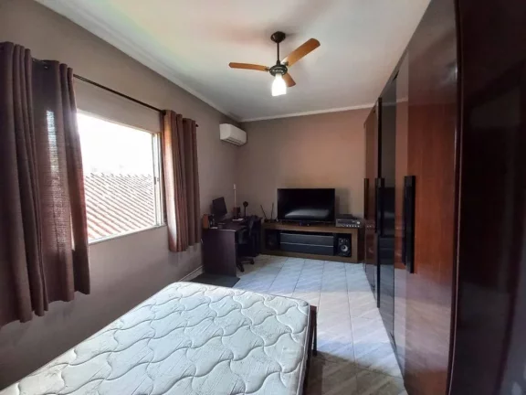 Imagem Sobrado com 3 dormitórios à venda, 148 m² por R$ 900.000,00 - Canto do Forte - Praia Grande/SP