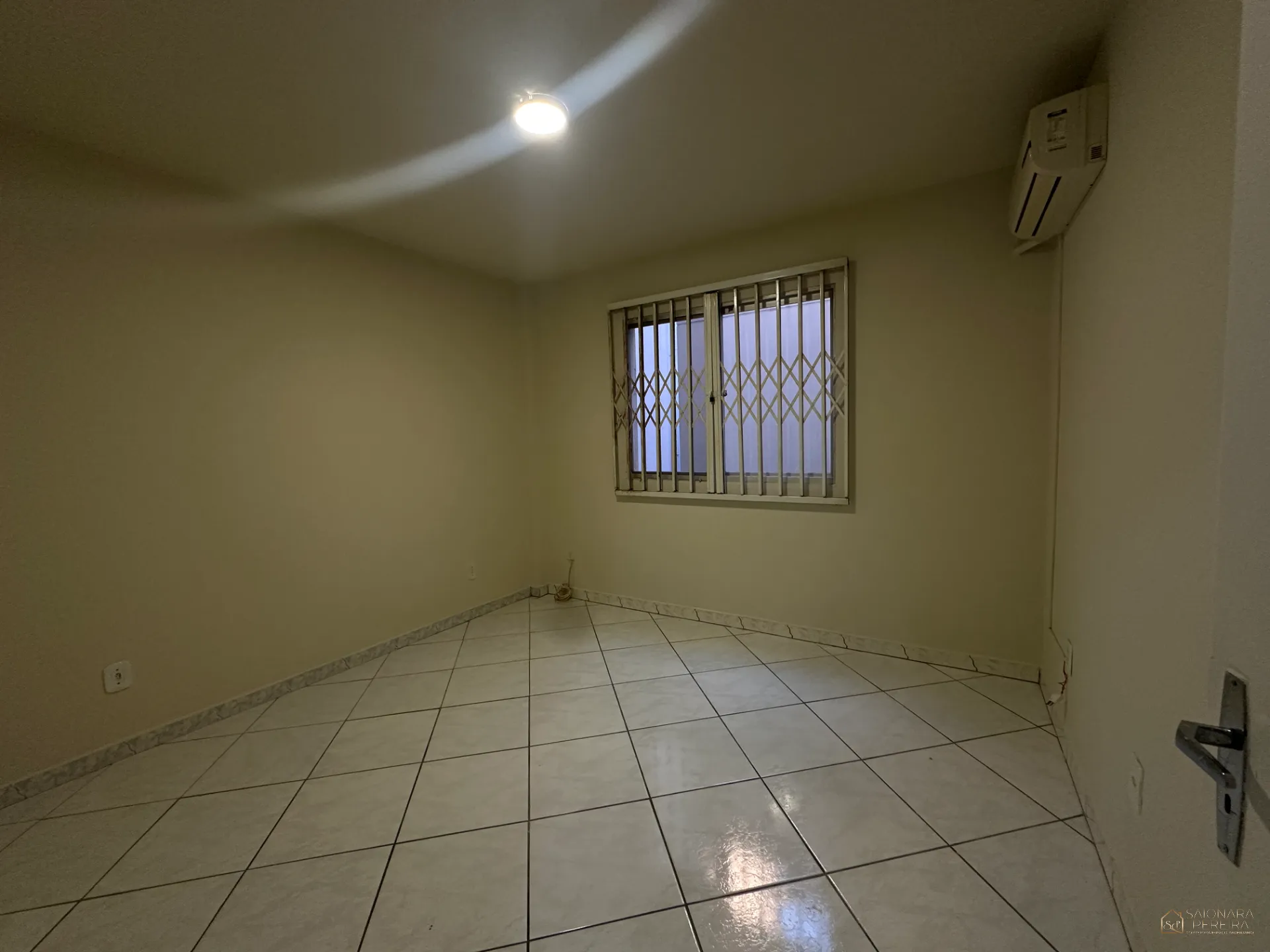 Imagem Oportunidade de Espaço e Localização no Bairro Floresta, São José (Cópia)