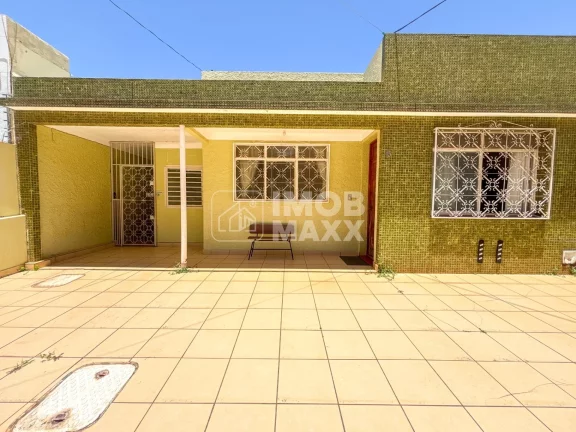 Imagem Casa à Venda em Taguatinga Sul 6 Quartos por R$ 890.000,00