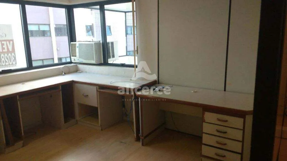 Imagem Sala à venda com 1 quarto , 60,79m² em Centro Florianópolis/SC