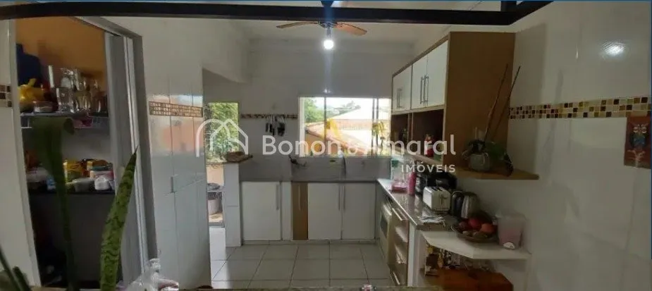 Imagem Casa Espaçosa com Piscina e Energia Solar no Condomínio Tabatinga - Valinhos