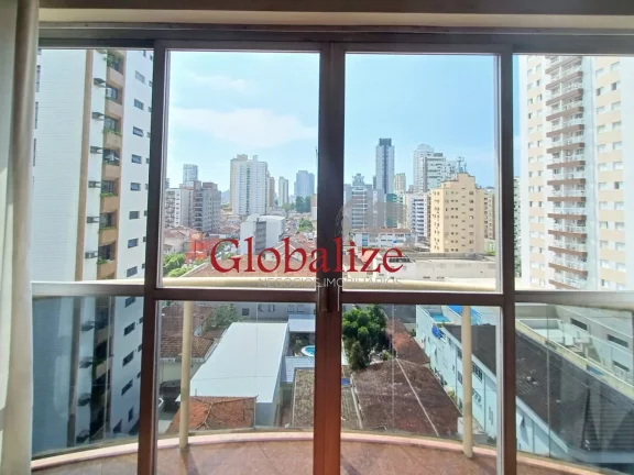 Imagem Apartamento à venda com 278m², 4 quartos, 2 suítes, vaga demarcada, perto da praia por R$ 1.450.000,00 no Embaré em Santos