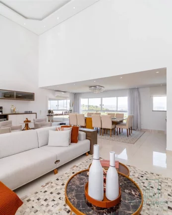 Imagem Casa de Condomínio, 3 Quartos e 5 banheiros à Venda, 176 m²