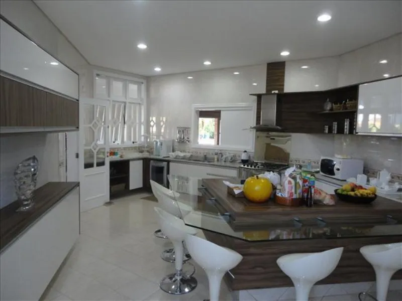 Imagem Casa Exclusiva no Cond. Residencial City Castelo com 680M²