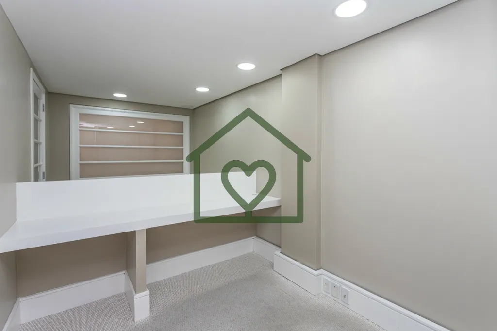 Imagem Sala no coração do Moinhos de Vento, a 100m do Parcão, ao lado do Shopping Moinhos de Vento. Sala...