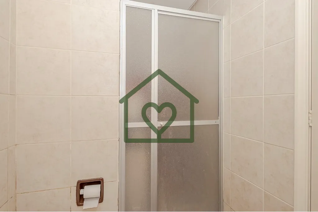 Imagem Descubra o seu novo lar em Porto Alegre! Este excelente apartamento de 130 metros quadrados, localiz...