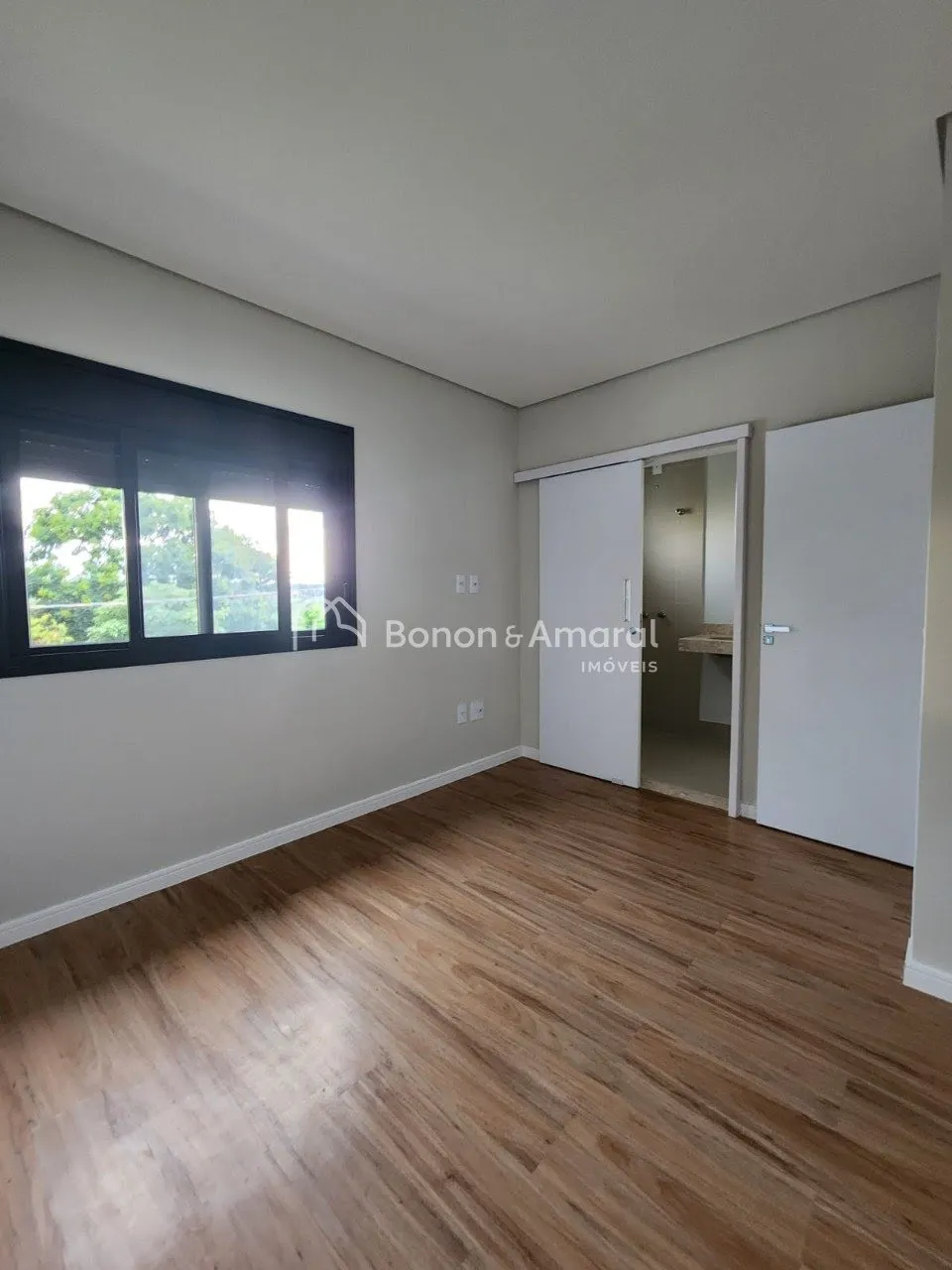 Imagem Sobrado para venda no Residencial Saint Moritiz na cidade de Paulínia/SP