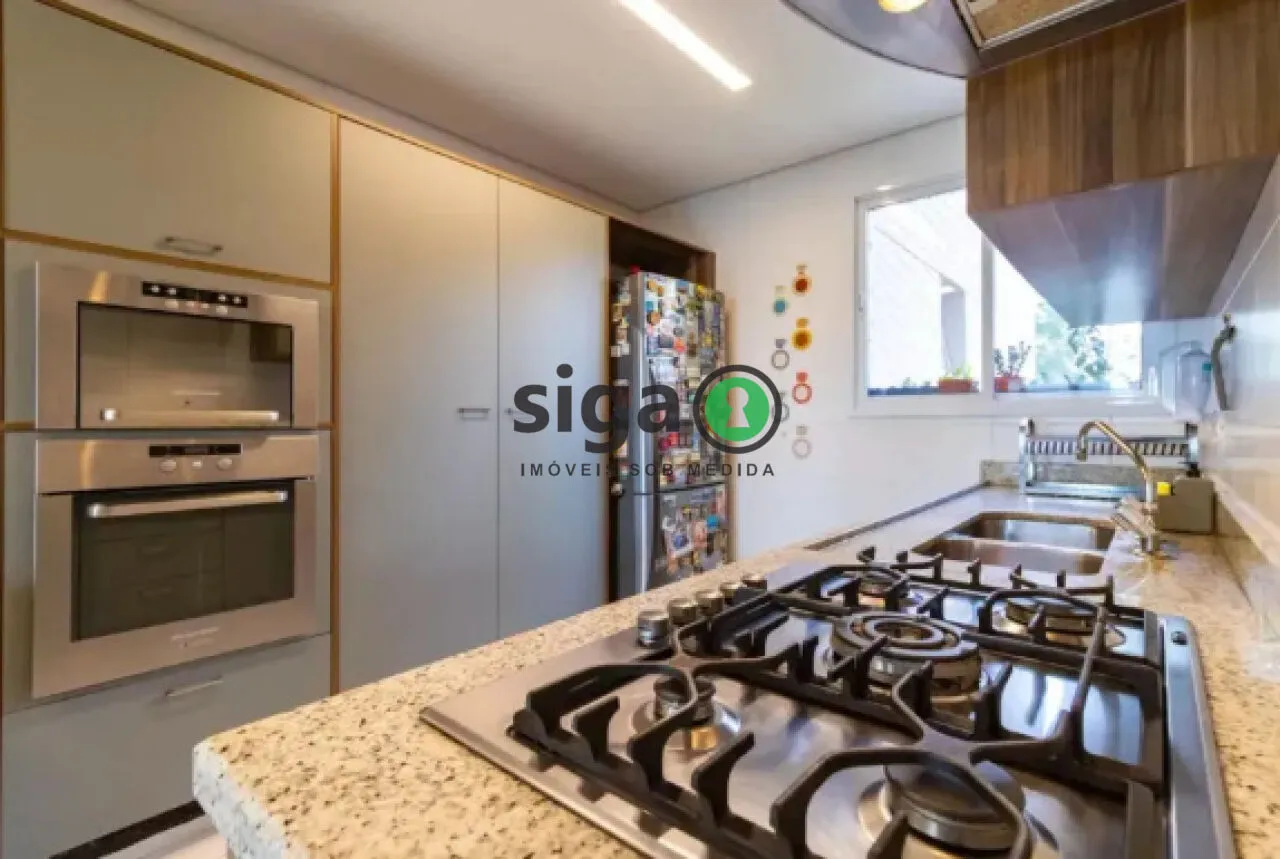 Imagem Apartamento à venda e locação, MOBILIADO, com 184m², 3 quartos e 3 vagas no Morumbi