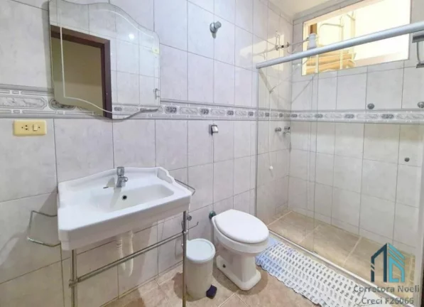 Imagem Sobrado a venda com 430m2 no centro de Guaratuba PR