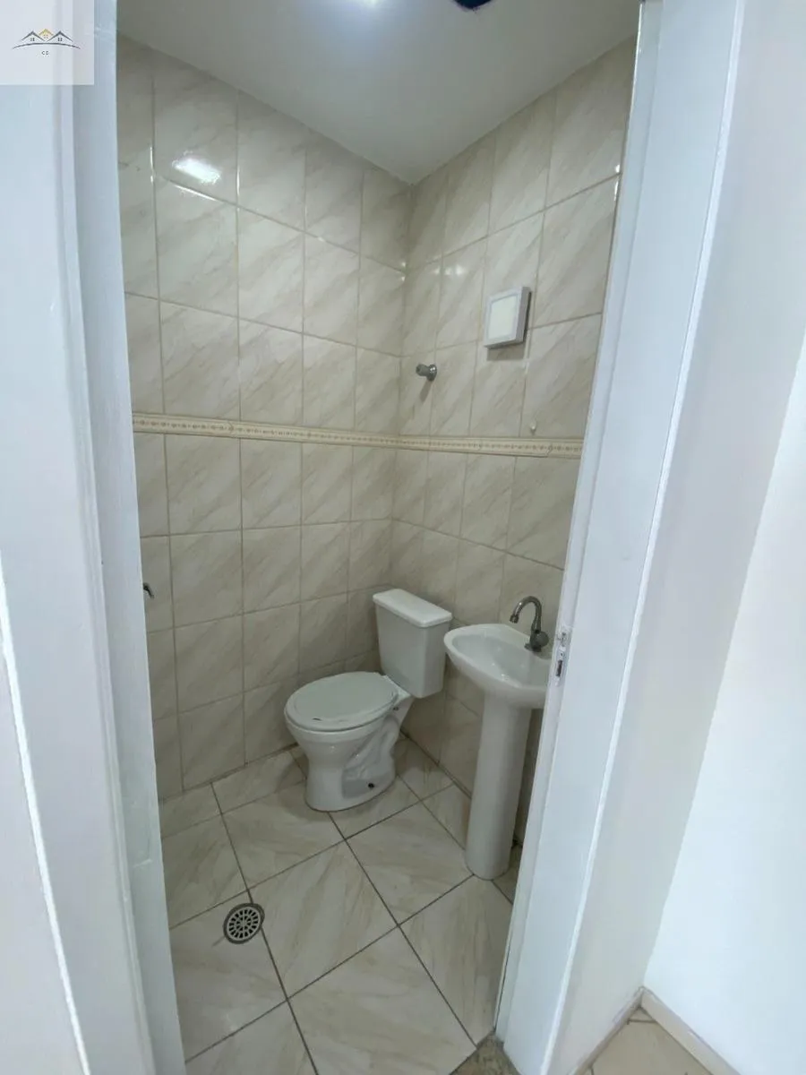 Imagem Sala Comercial para alugar no Centro de Osasco 30m² 1 wc com ar condicionado.