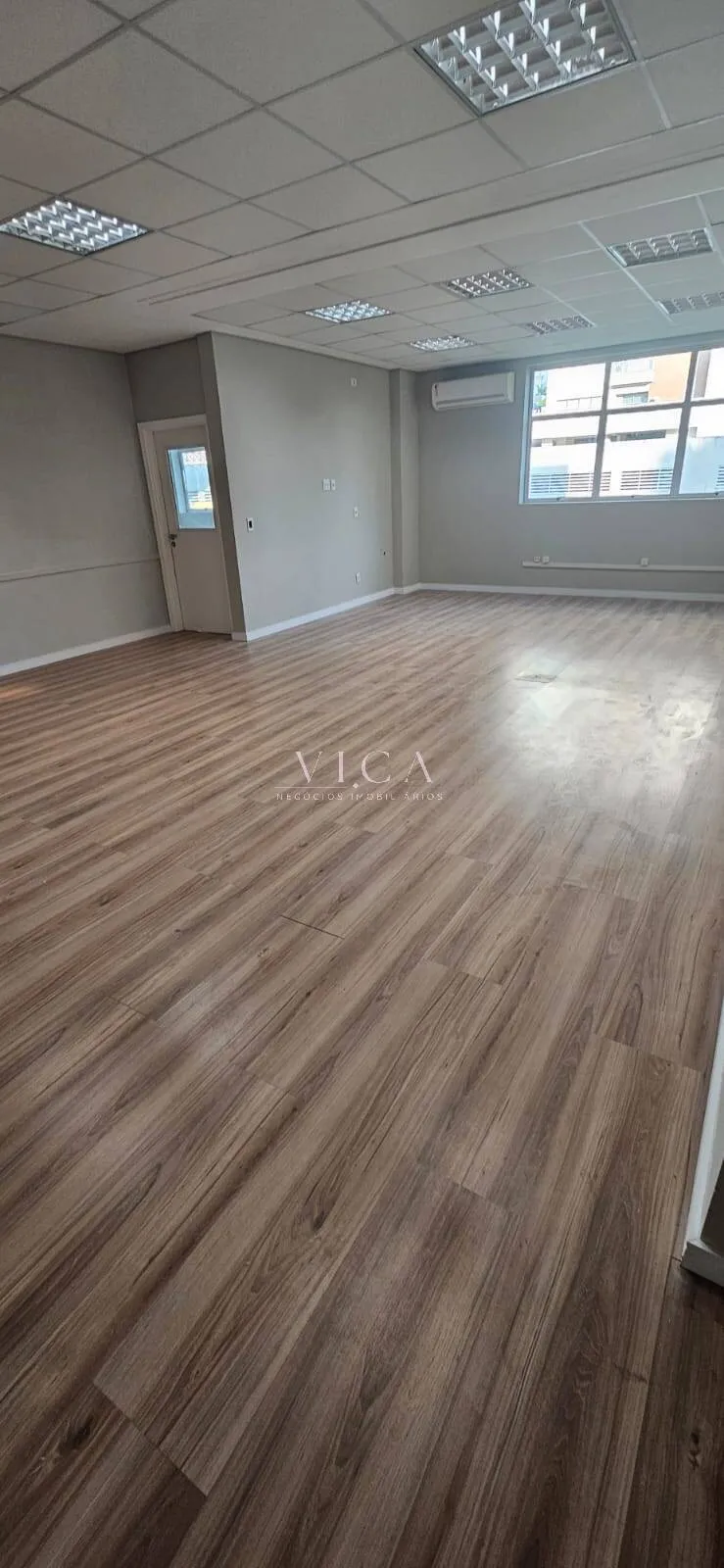 Imagem Alpha Omega Alphaville|Sala 120m² vista 2 vagas por R$ 4.300,00/mês