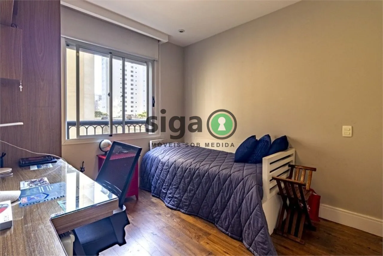 Imagem Apartamento de Alto Padrão com 4 Suítes e 5 Vagas em Moema.