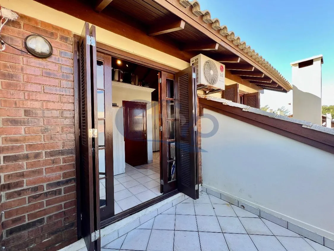 Imagem Casa a venda com 4 dormitorios na Guarita em Torres/RS