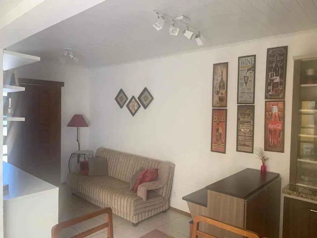 Imagem Casa com 2 dormitórios, 1 Suíte, 2 Vagas, Tarumã - Viamão/RS