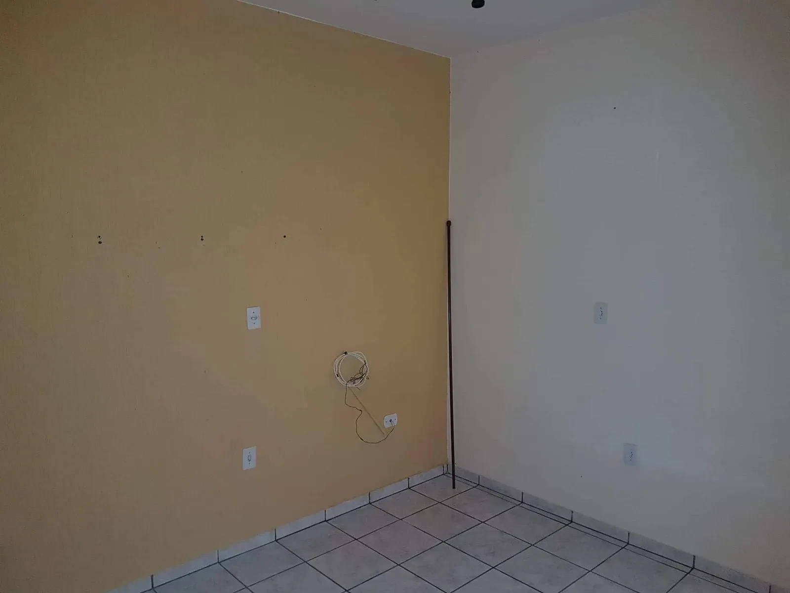 Imagem Casa com 2 Quartos à Venda, 100 m² em Comercial e Residencial Jardim Mariana - Pindamonhangaba