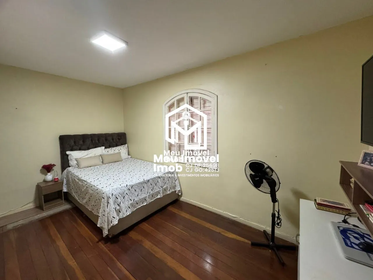 Imagem Casa 6 Quartos 1 Suíte 3 Vagas 128m² Guará II