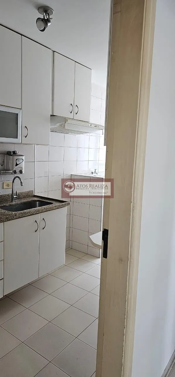 Imagem Exclusivo: Apartamento de 65m² em Santo Amaro. Vendo Apartamento de 65m² em santo Amaro, com 2 Dormitórios com planejados, cozinha com armários, Sacada, 1 vaga de garagem, próximo ao Hotel transamérica eTodos os prontos de comércio de Santo Amaro. Valor d