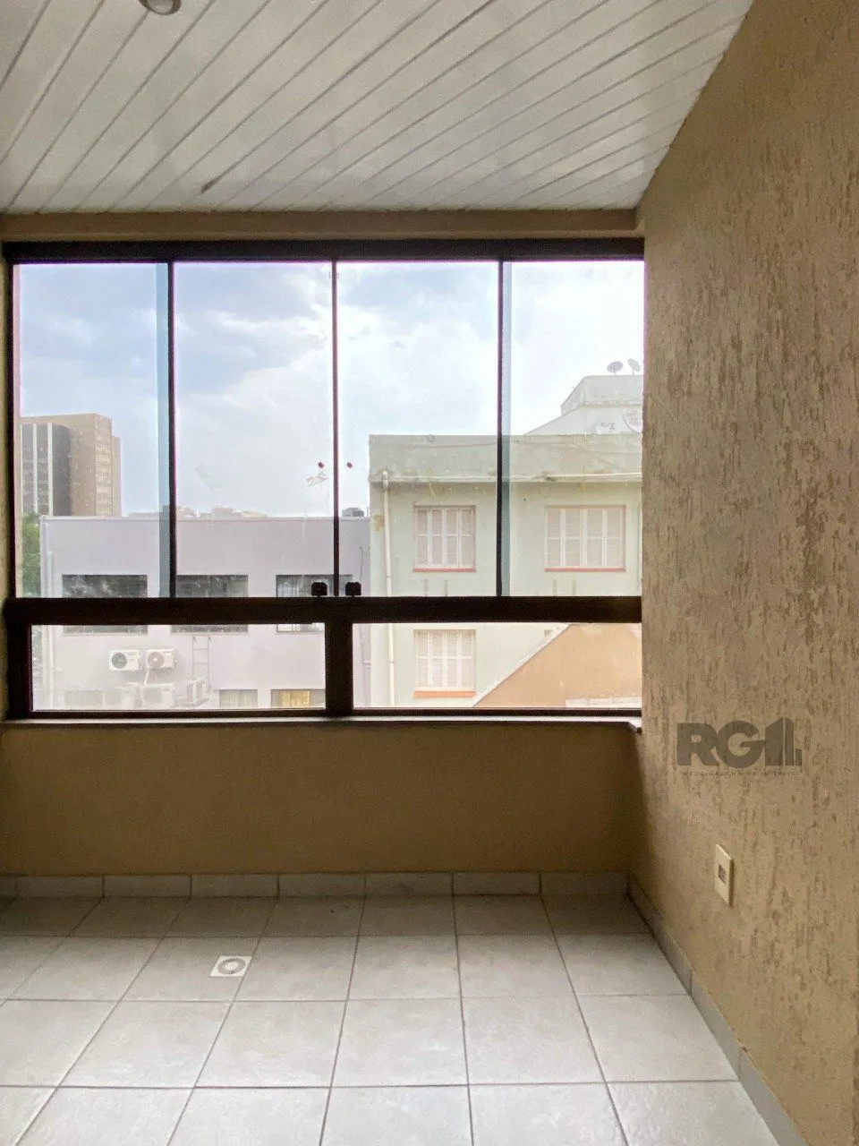 Imagem Apartamento com sacada, churrasqueira e vaga de garagem no Centro Histórico