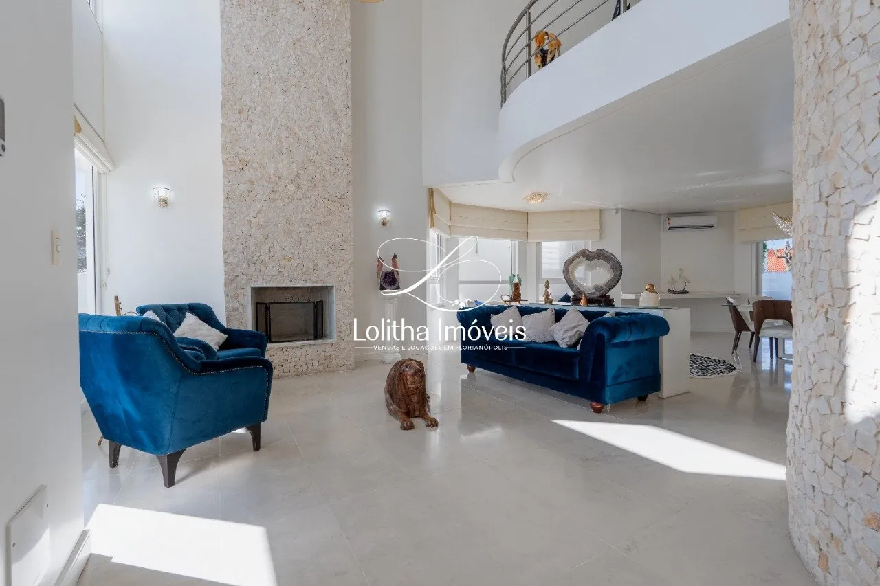 Imagem CASA DE ALTO PADRÃO COM 4 SUÍTES À VENDA EM JURERÊ - FLORIANÓPOLIS/SC
