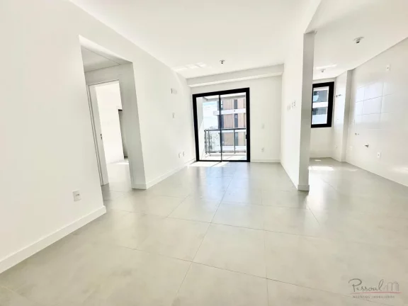 Imagem Apresentamos este elegante apartamento novo, nunca habitado, que une conforto, tecnologia e localiza...