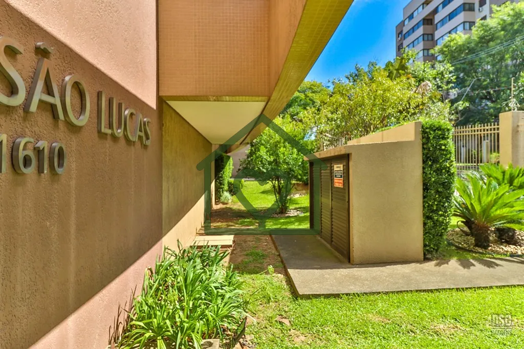 Descubra o seu novo lar no coração da Região Sul do Brasil! Este apartamento de 138m², localizad...