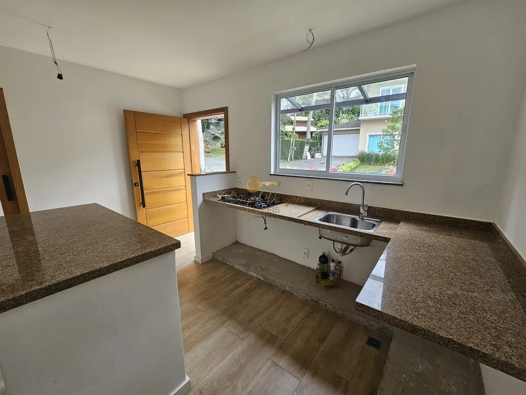 Imagem Casa em Condomínio para Venda em Teresópolis / RJ no bairro Vargem Grande