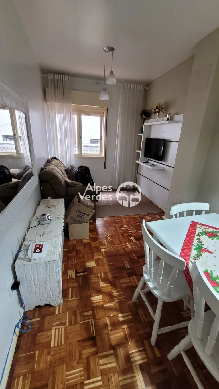 Imagem Vende-se Apartamento no Edifício Querência no Centro de Canela