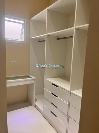 Imagem Linda casa em condomínio fechado com 04 suítes com lazer completo