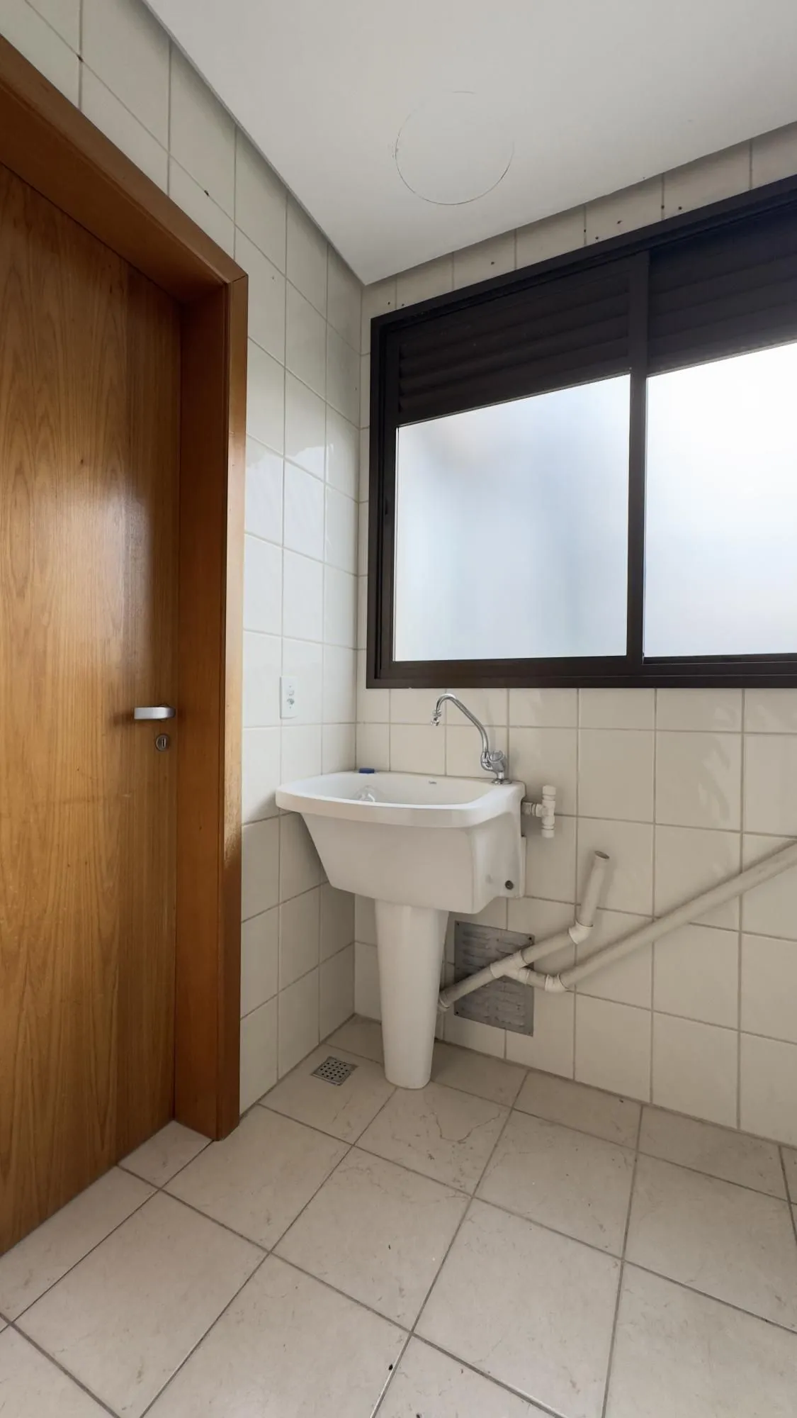 Imagem Apartamento 3 dormitórios com sacada, suíte e vaga de garagem no Menino Deus