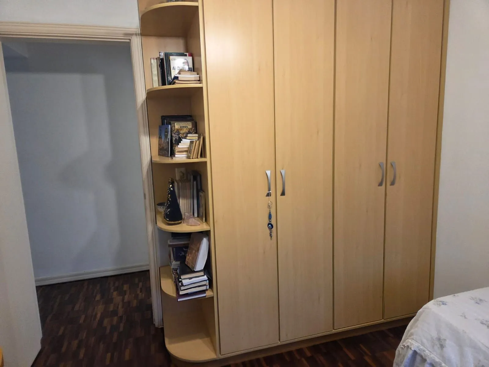 Imagem Vende-se belo apartamento a 2 quadras do Parcão, 3 dormitorios, suíte , 1 box - 114m² -