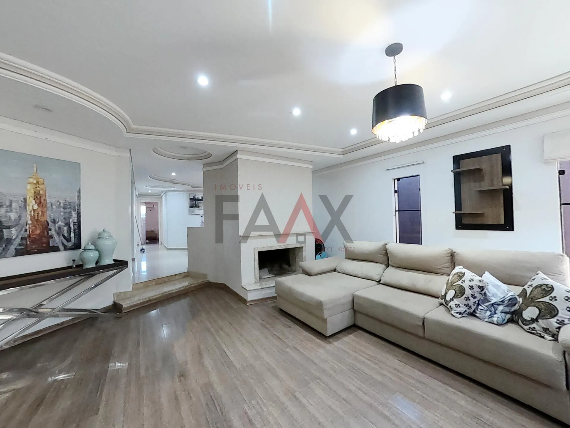 Imagem Casa à venda com amplo terreno, Bairro Alto da XV, GUARAPUAVA - PR