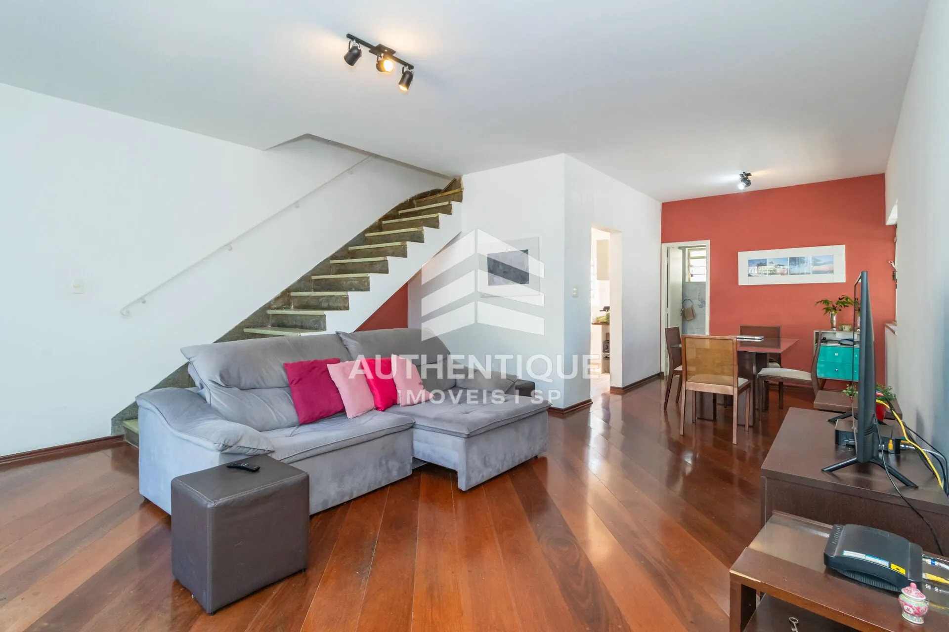 Foto do imóvel Casa à venda em Avenida Piassanguaba, 2517 - Planalto Paulista, São Paulo - SP