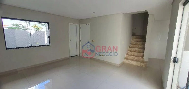 Imagem Sobrado com 3 dormitórios à venda no Sítio Cercado