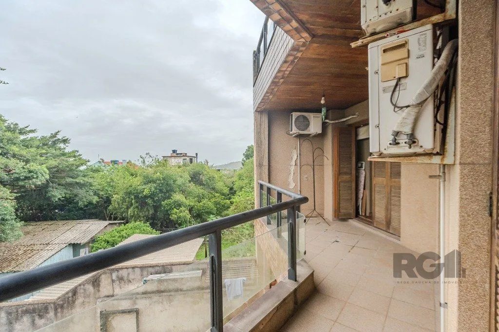 Imagem Casa 400m² - 5 dormitórios, 4 vagas no bairro Vila Jardim