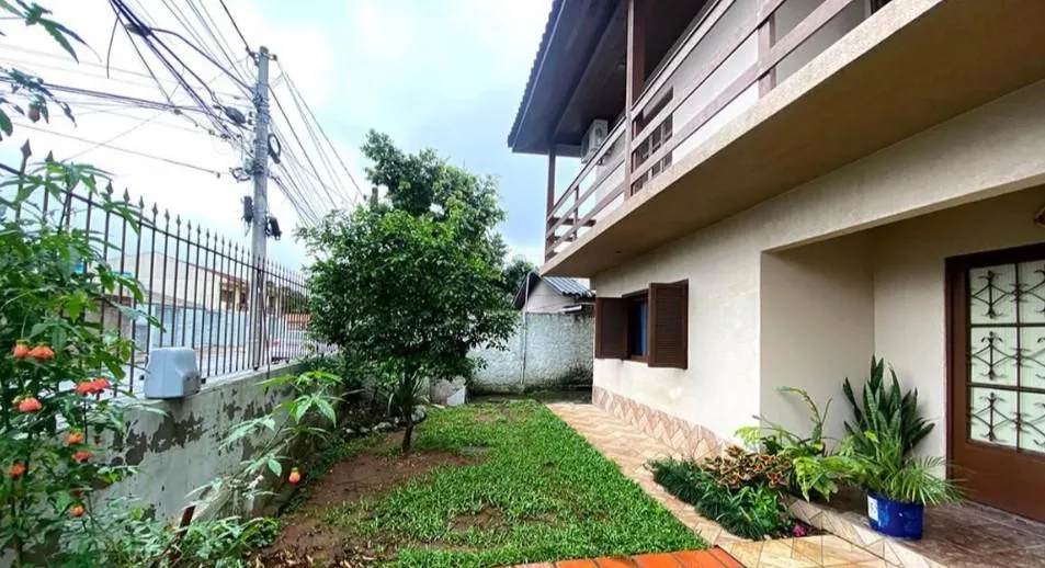 Imagem Sobrado para Venda em Novo Hamburgo / RS no bairro Canudos