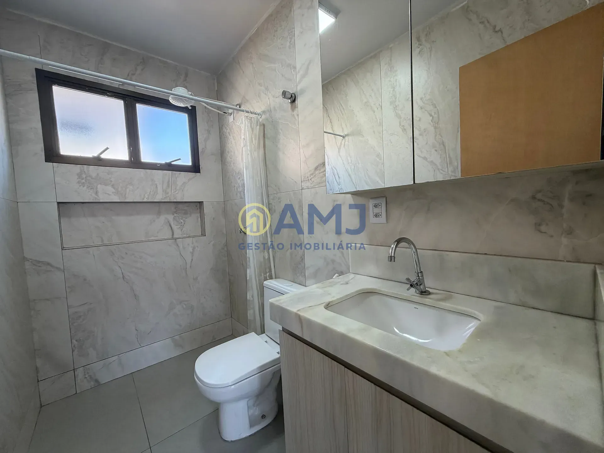 Imagem SOBRADO À VENDA OU PARA ALUGAR | CONDOMÍNIO VILLAS DO ATLÂNTICO - JARDIM PLANALTO