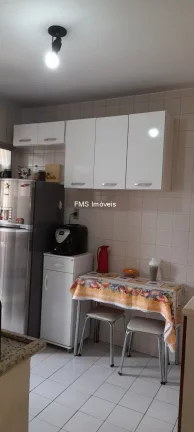 Imagem Apartamento à venda em São Paulo - Vila Guarani (Z Sul) - 2 quartos, 1 sala, 1 banheiro, 1 vaga de garagem - 60m² de área