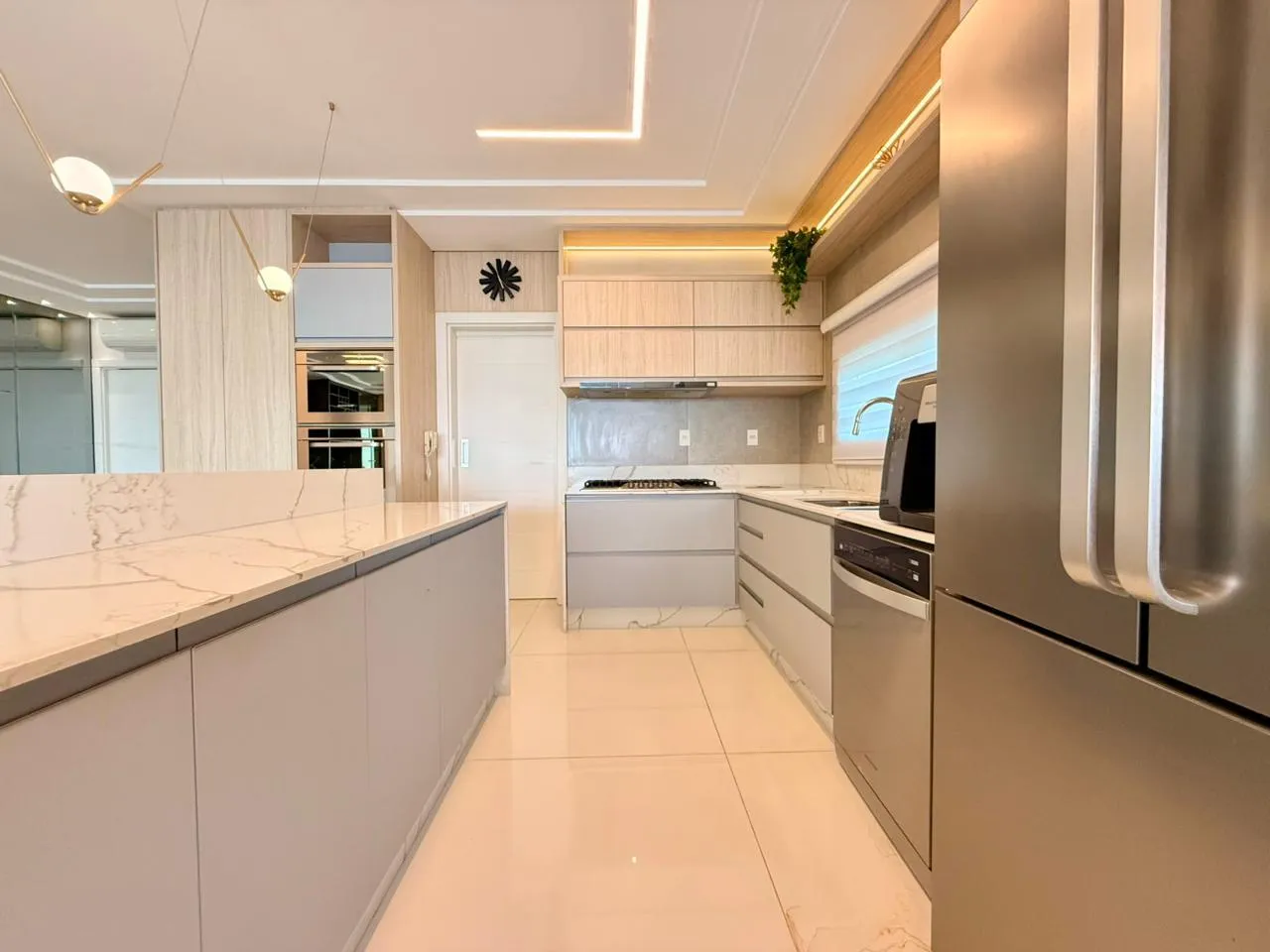 Imagem Apartamento com vista para o mar à venda com 200m2 por R$ 9.300.000,00