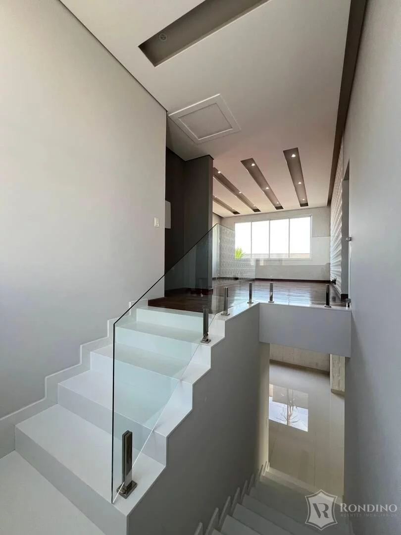 Imagem Casa no Alphaville Nova Esplanada com 4 Suítes e Piscina