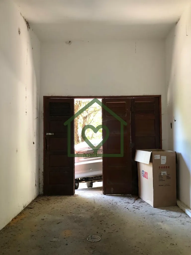 Imagem Descubra o seu novo lar no Edifício Becarma, um encantador apartamento localizado na Rua Vasco da G...