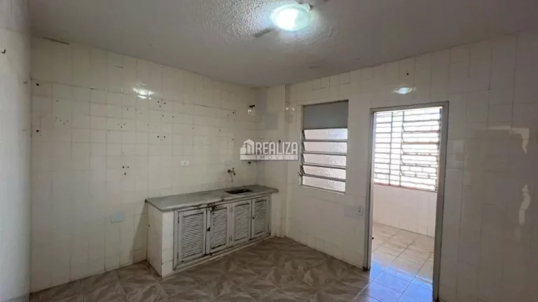 Imagem Apartamento com 3 dormitórios no Condomínio Edifício Pedro Salomão, no Centro de Uberaba!