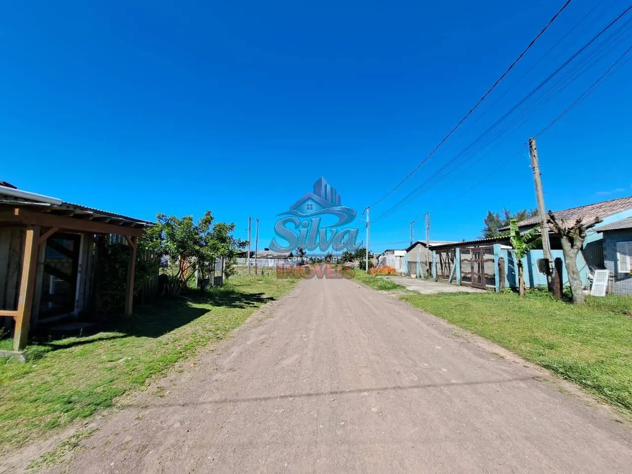 Imagem Casa 3 dormitórios em região de moradores em Albatroz