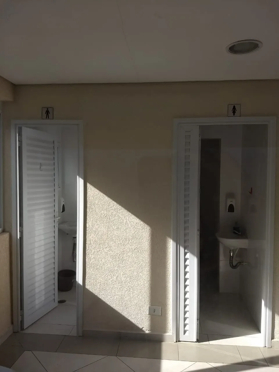 Imagem VENDO LINDO SOBRADO DE DOIS DORMITÓRIOS NO BAIRRO AMERICANÓPOLIS!