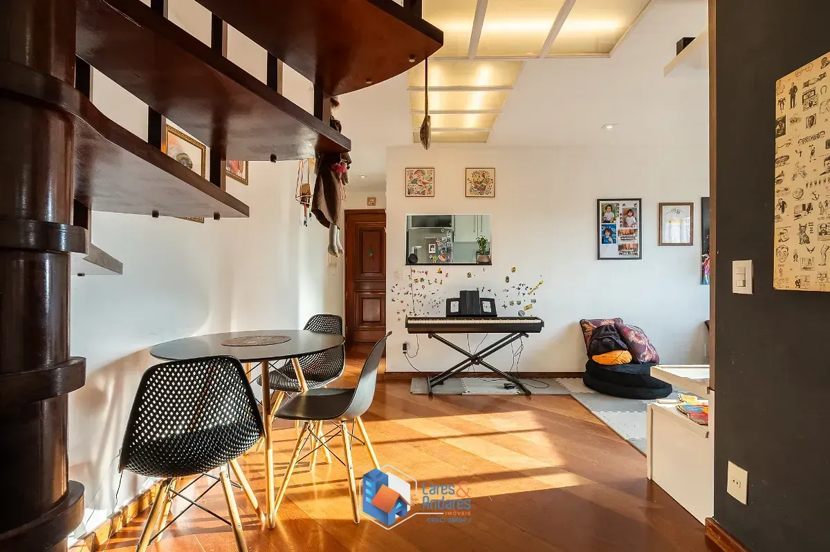 Imagem Cobertura para venda em Vila Gumercindo com 3 quartos, sendo 1 suíte, 107m²